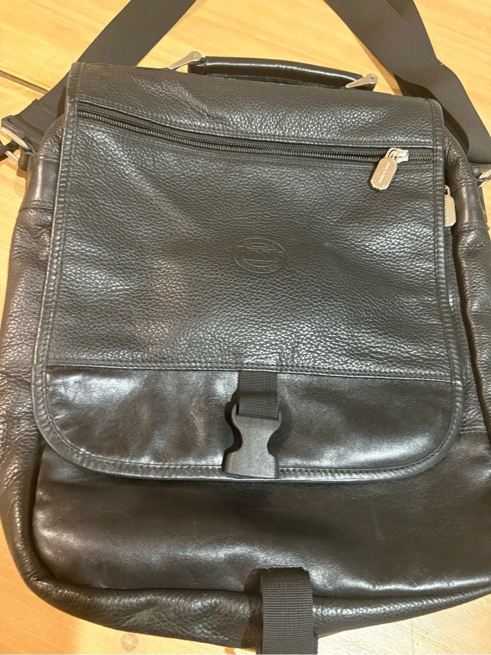 ROOTS Black Leather Men's Laptop/Messenger Bag